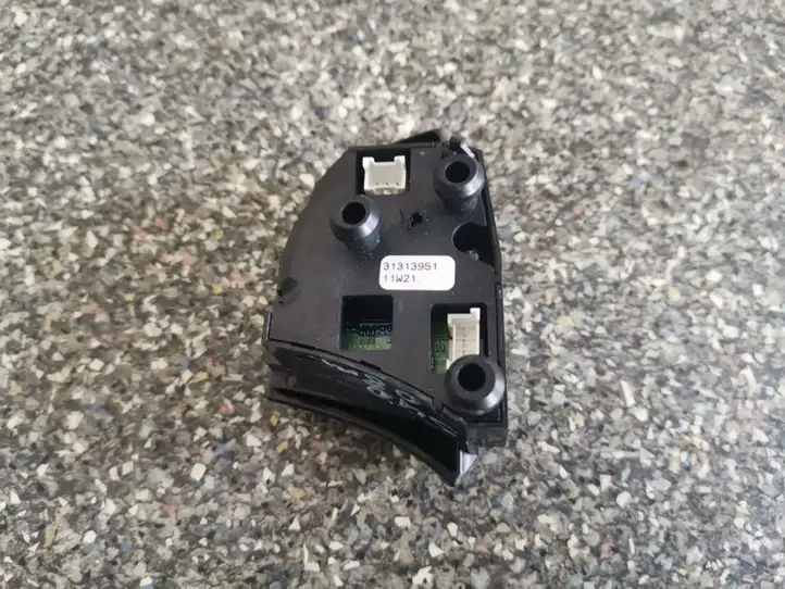 Volvo S40 (2004 - 2007) 31313951 Кнопки на рулевом колесе — фото 2