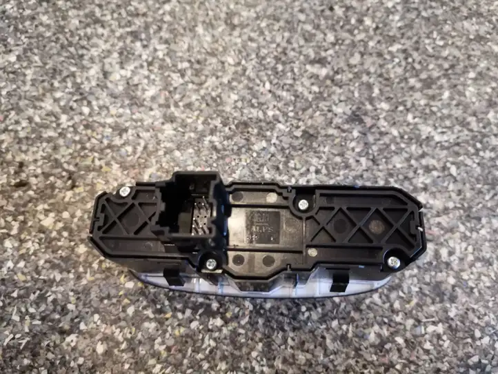 Buick Encore I (2012 - 2019) 22992801 Включатель фонарей — фото 3