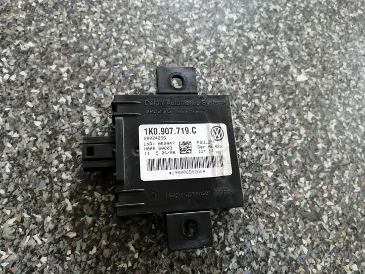 Audi A3/S3 8P (2004 - 2008) 1K0907719C Прочие блоки управления — фото 1