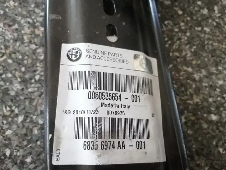Alfa Romeo Stelvio Type 949 (2017 - ) 68356974AA Крепление крыла — фото 2
