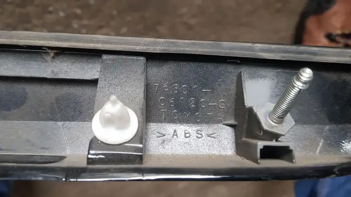Toyota Camry (2006 - 2011) 768010612C Подсветка номера — фото 3