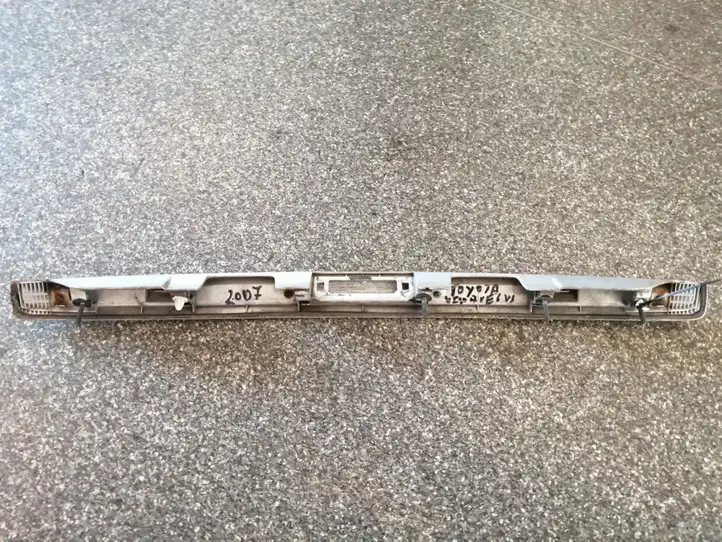 Toyota Corolla Verso AR10 (2004 - 2009) 768020F020 Подсветка номера — фото 4