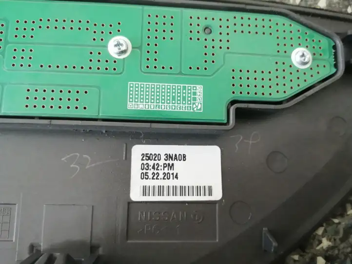 Nissan Leaf I (ZE0) (2010 - 2017) 250203NA0B Отделка внутренней панели салона — фото 2