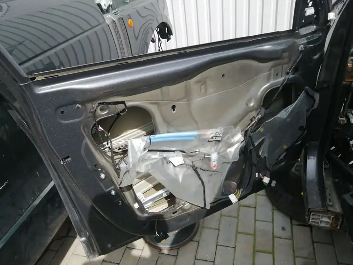 Hyundai Kona I (2017 - 2022) Дверь — фото 3
