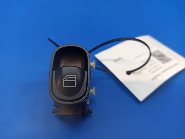 Mercedes-Benz C W203 (2000 - 2007)  A2038200210 Кнопка стеклоподъемников