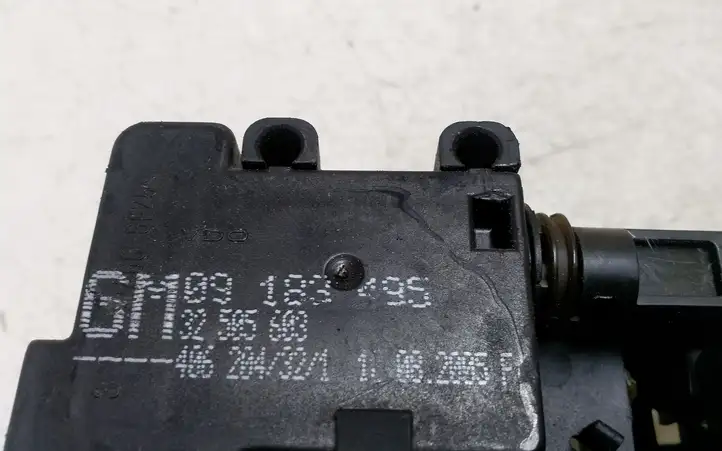 Opel Meriva A (2002 - 2006) 13168316 Замок крышки багажника — фото 3