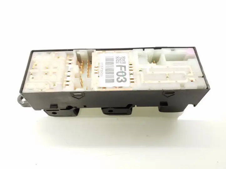 Subaru Impreza III (2008 - 2012) Кнопка стеклоподъемников — фото 4