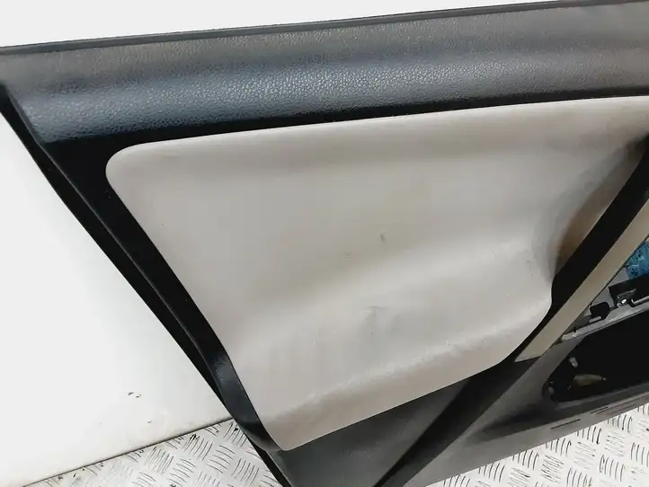 Toyota RAV 4 (XA40) (2012 - 2018) Обшивка передней двери — фото 2