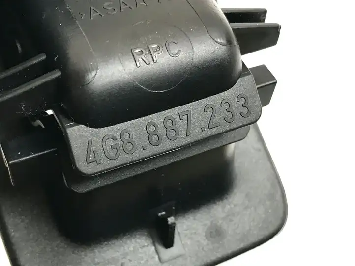Audi A6 C7 (2011 - 2014) 4G8887233 Заглушка ISOFIX — фото 6