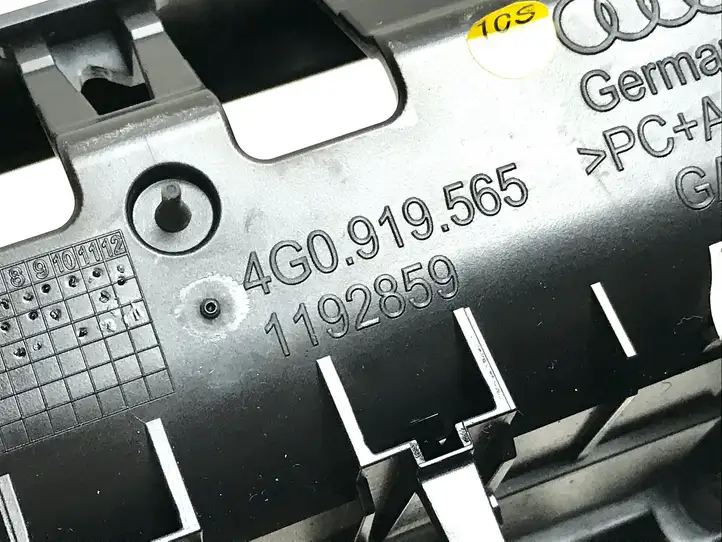 Audi A6 C7 (2011 - 2014) 4G0919565 Другая деталь консоли (туннеля) — фото 3