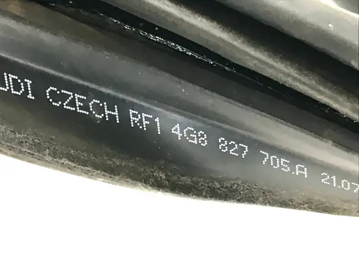 Audi A7 S7 4G (2010 - 2014) 4G8827705A Уплотнитель багажной двери (кузов) — фото 3