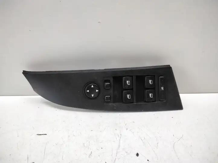 BMW 5 E60 E61 (2004 - 2010) 6943246 Кнопка стеклоподъемников — фото 1