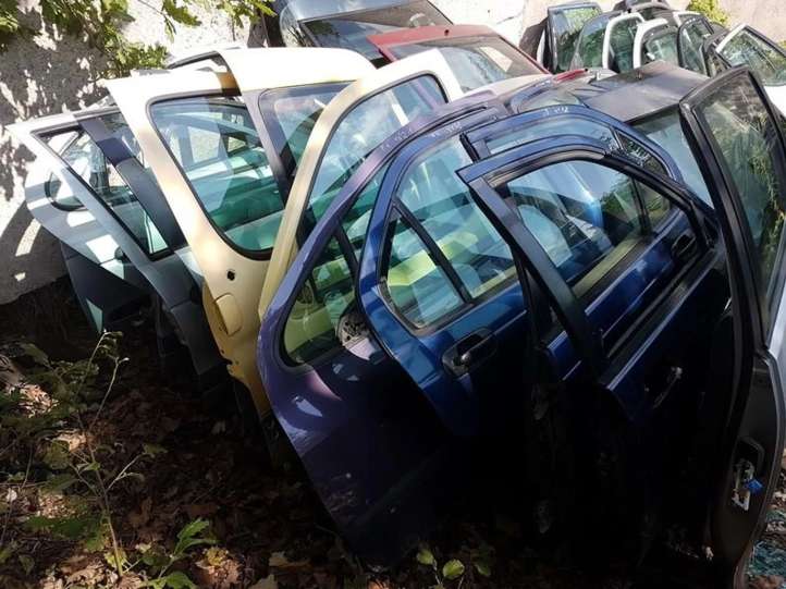 sidabrines Volkswagen Polo Galinės durys