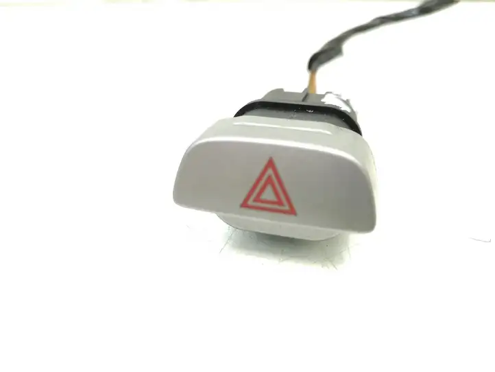 Ford Focus (2005 - 2008) 8M5T13A350AA Включатель аварийных фонарей — фото 1