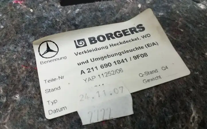 Mercedes-Benz E W211 (2002 - 2009) A2116901841 Комплект обшивки крышки багажника — фото 3