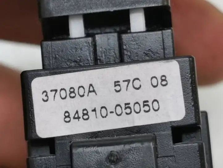 Toyota Avensis T250 (2006 - 2009) 8481005050 Блок кнопок стеклоподъемников — фото 3