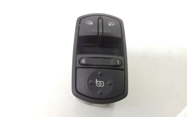 Opel Corsa D (2010 - 2014) 13258521AA Кнопка стеклоподъемников — фото 1