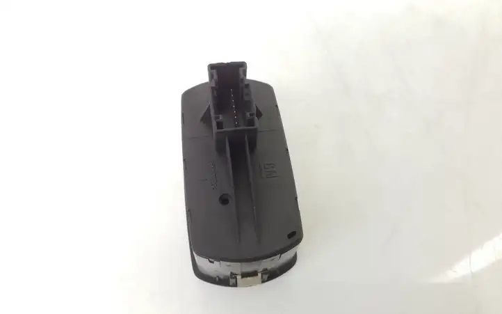 Opel Corsa D (2010 - 2014) 13258521AA Кнопка стеклоподъемников — фото 4