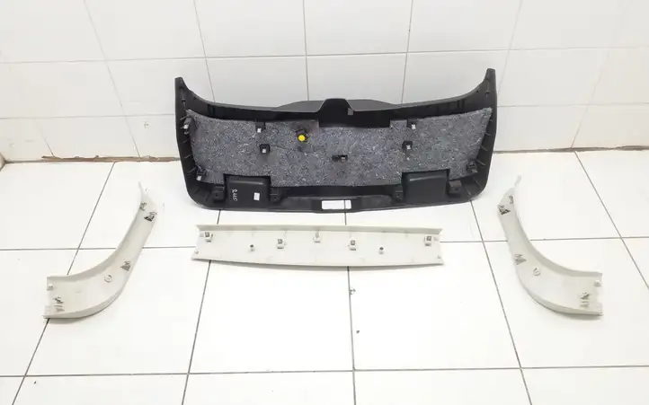 Ford Focus (2011 - 2015) BM51A46404A Комплект обшивки крышки багажника — фото 4