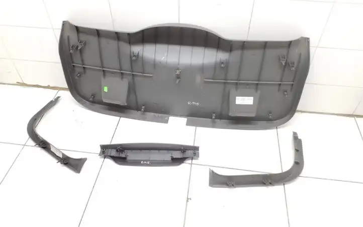 Ford Focus (2005 - 2008) 4M51N40411A Комплект обшивки крышки багажника — фото 6