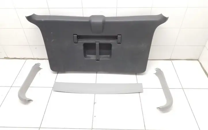Opel Zafira B (2006 - 2008) 13131333RH Комплект обшивки крышки багажника — фото 1