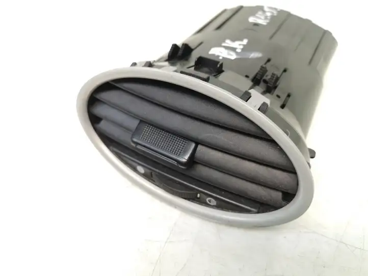Ford Focus (2005 - 2008) 6N41A014L21CA39PA Боковой воздушный дефлектор — фото 1