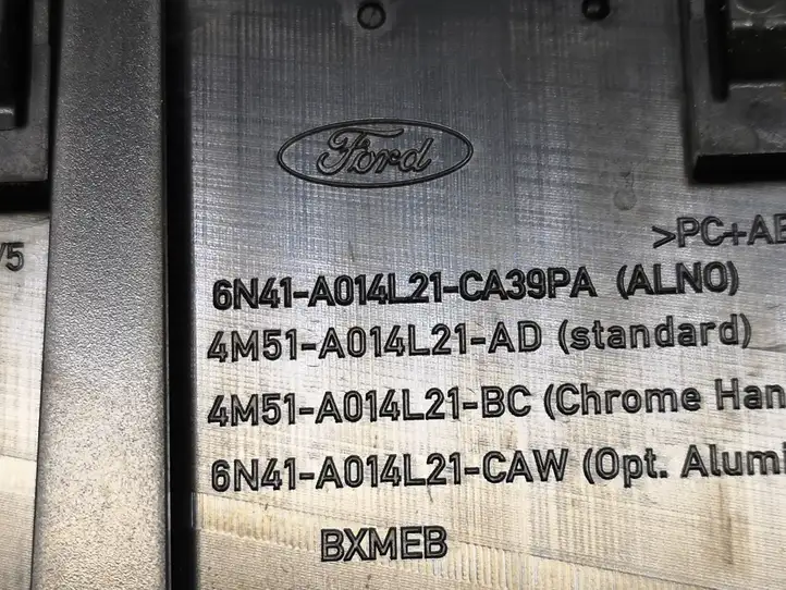 Ford Focus (2005 - 2008) 6N41A014L21CA39PA Боковой воздушный дефлектор — фото 4