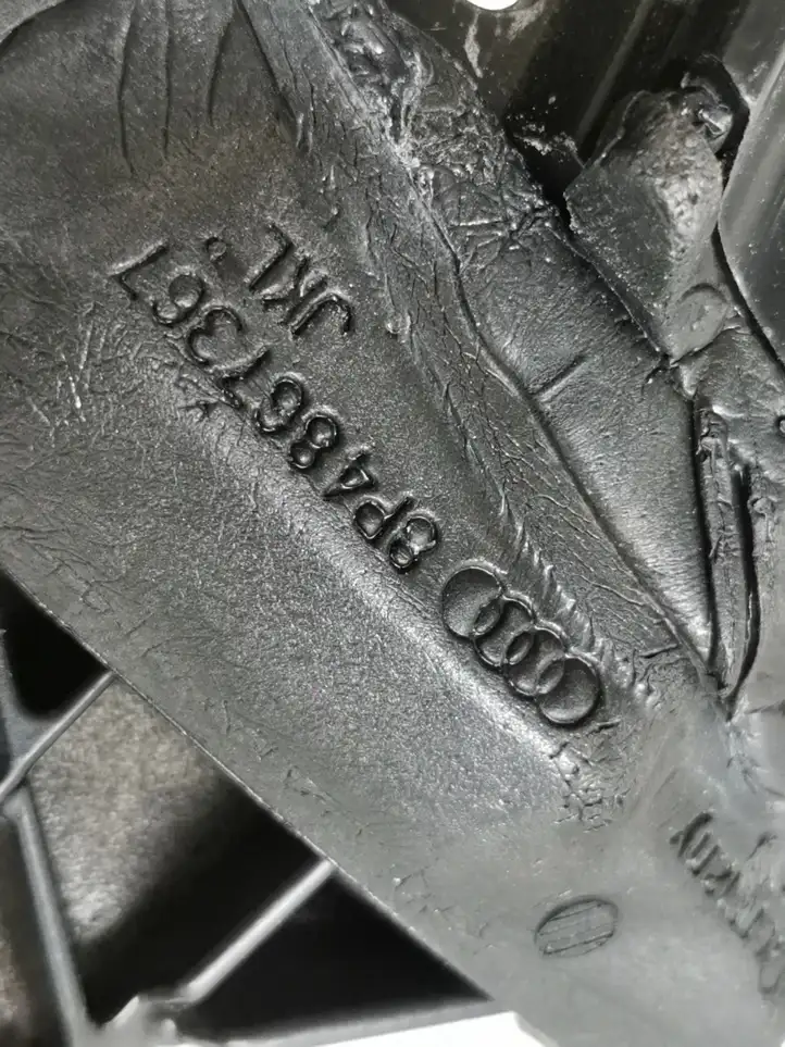 Audi A3/S3 8P (2004 - 2008) 8P4837629 Рамка стекла передней двери — фото 4