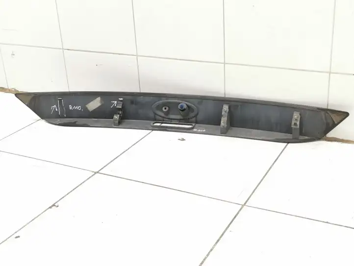 Ford Focus (2011 - 2015) BM51A43404AEW Подсветка номера — фото 4