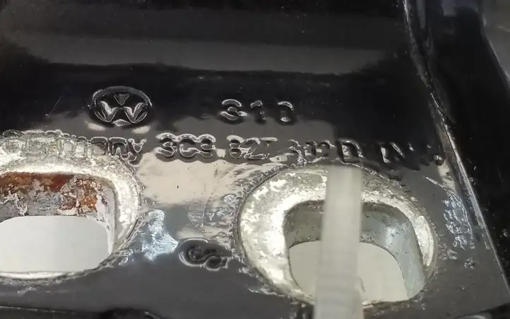 Volkswagen PASSAT B6 (2005 - 2010) 3C9827302D Петли крышки багажника — фото 4