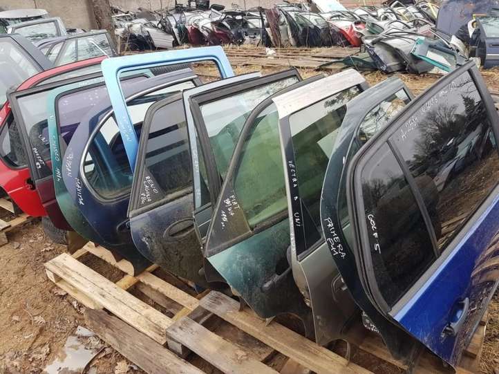 smelis Opel Vectra B Galinės durys