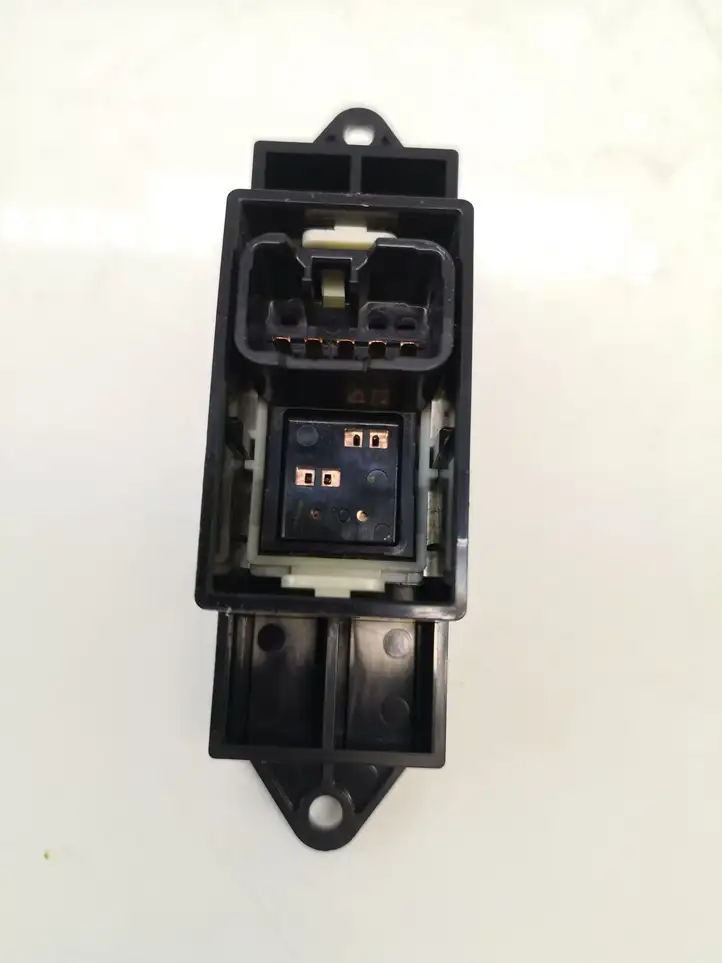 Mitsubishi ASX (2010 - 2016) MR587944 Кнопка стеклоподъемников — фото 3