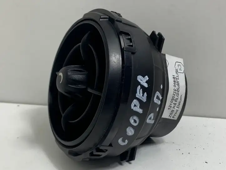Mini Cooper Countryman R60 (2010 - 2016) Боковой воздушный дефлектор — фото 1