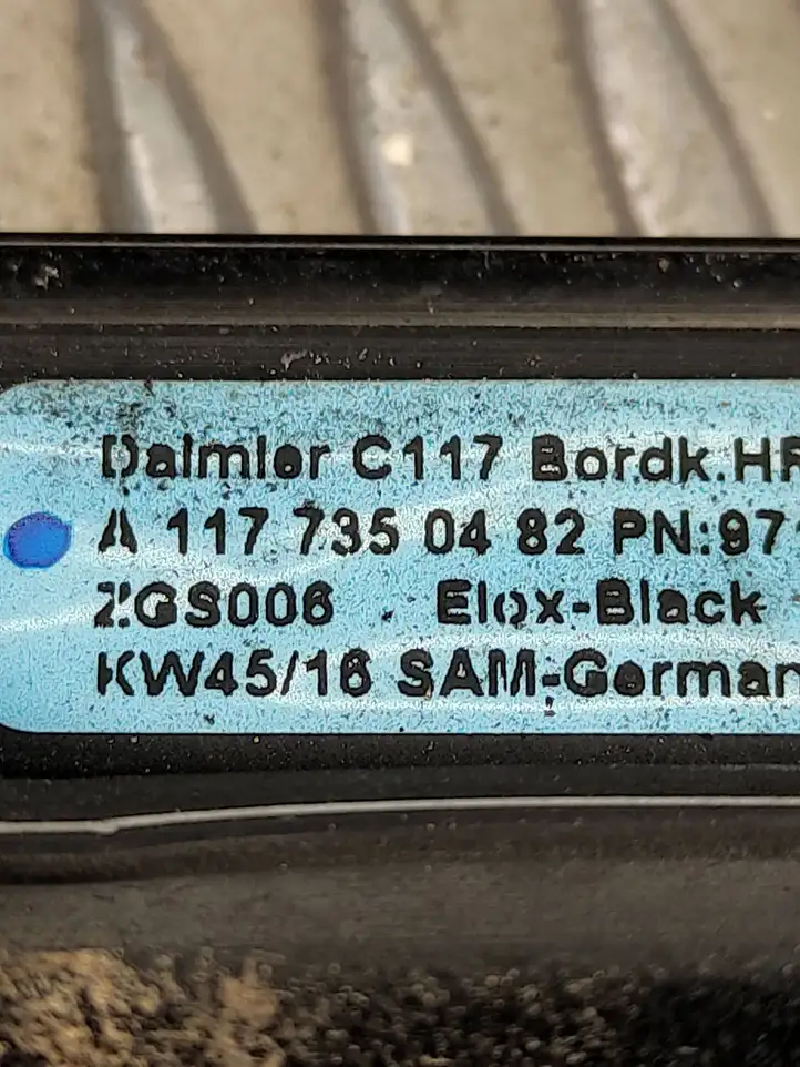 Mercedes-Benz CLA C117,X117,W117 (2013 - 2019) A1177350482 Накладка стекла задней двери — фото 2