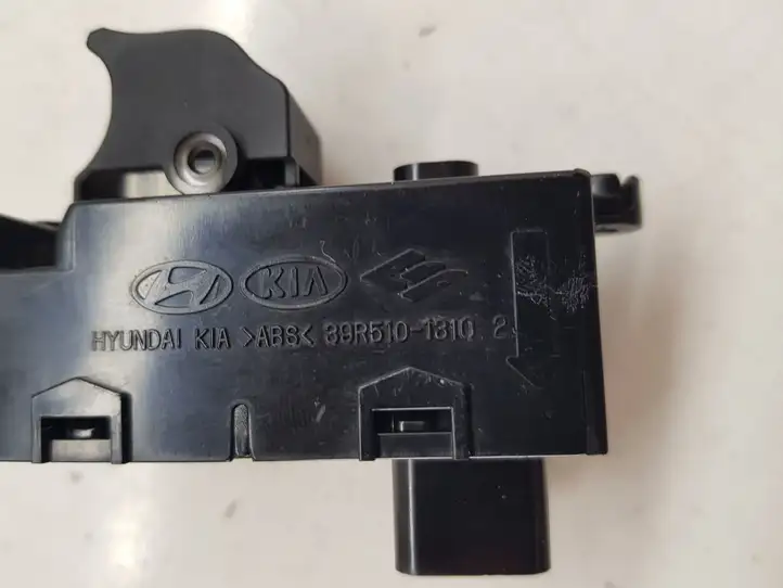 Hyundai i40 (2011 - ) 935753Z200 Блок кнопок стеклоподъемников — фото 2