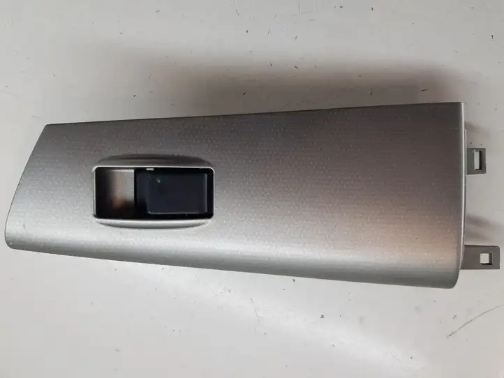 Toyota Corolla E120 E130 (2004 - 2007) 8480102341B0 Кнопка стеклоподъемников — фото 1