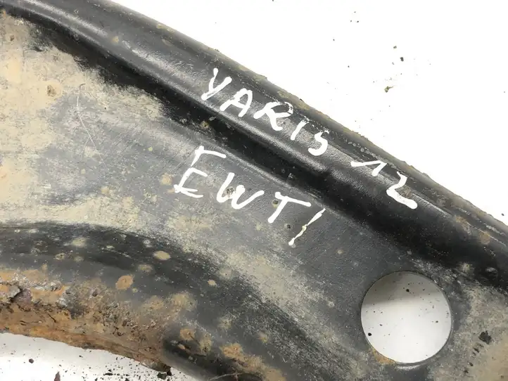 Toyota Yaris (2009 - 2012) Вилка подвески — фото 2