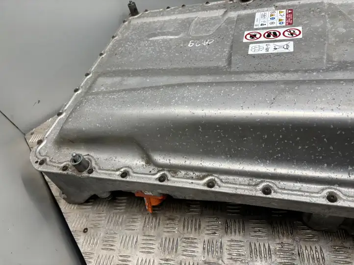 Volkswagen PASSAT B8 3Q0915590F Модуль аккумуляторной батареи гибридного автомобиля / электромобиля — фото 3