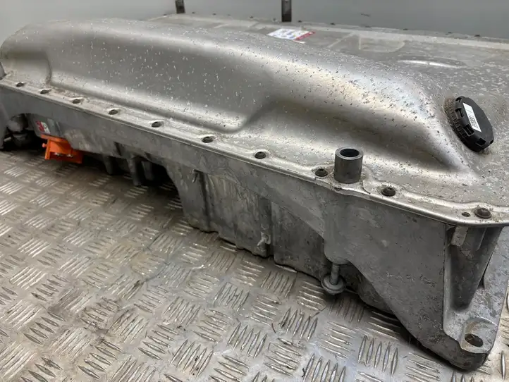 Volkswagen PASSAT B8 3Q0915590F Модуль аккумуляторной батареи гибридного автомобиля / электромобиля — фото 4