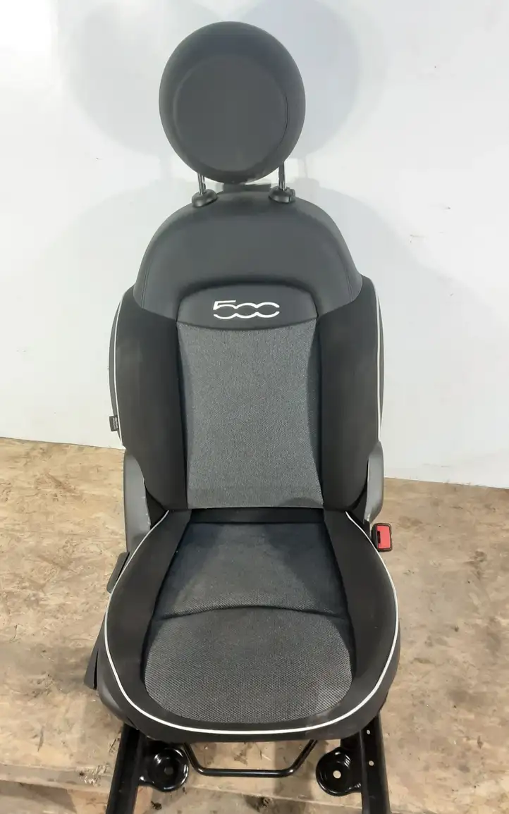 Fiat 500X (2014 - ) Переднее сиденье пассажира — фото 1