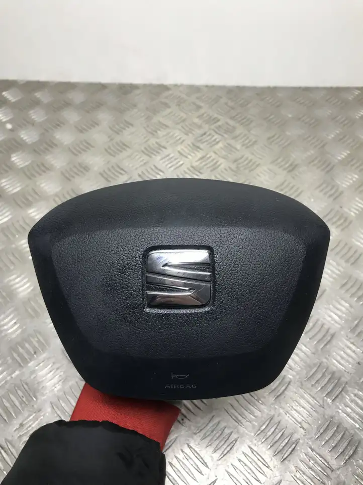 Seat Ateca (2016 - ) Подушка безопасности руля — фото 1