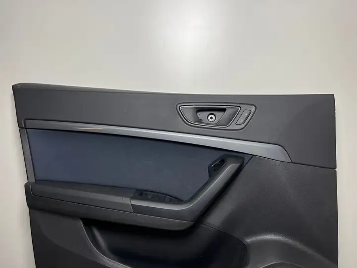 Seat Ateca (2016 - ) 575867131 Обшивка передней двери — фото 4
