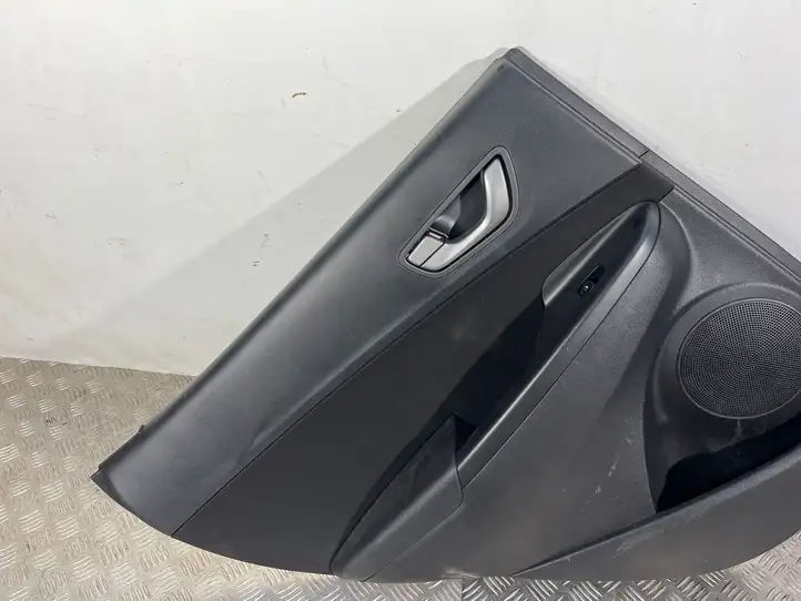 Hyundai Kona I (2017 - 2022) 83370J9000 Обшивка задней двери — фото 4