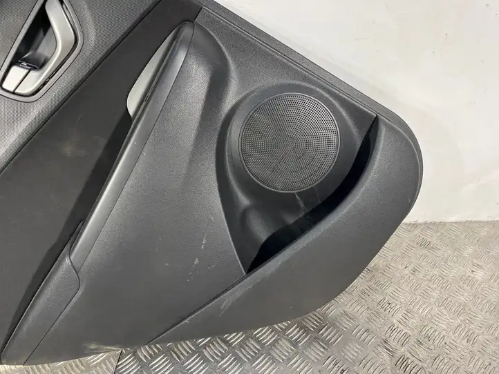 Hyundai Kona I (2017 - 2022) 83370J9000 Обшивка задней двери — фото 5