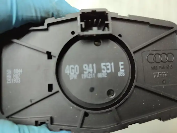 Audi A6 C7 (2011 - 2014) 4G0941531E Включатель фонарей — фото 4