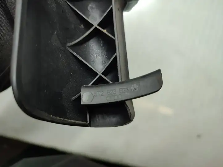 Volkswagen Touran II (2010 - 2016) 8T2823533 Ручка открытия капота — фото 3