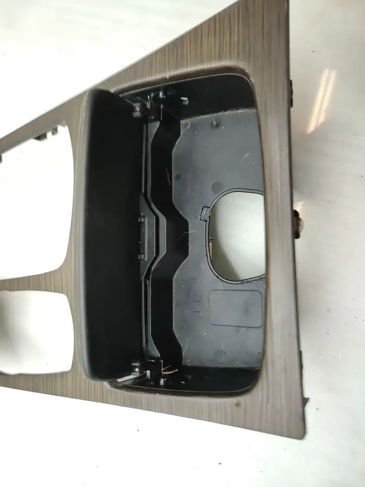 BMW 7 F01 (2008 - 2016) 9113863 Передняя пепельница — фото 2