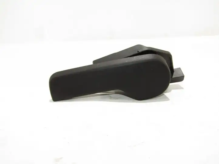 Skoda Superb B6 (3T) (2008 - 2015) Ручка открытия капота — фото 3