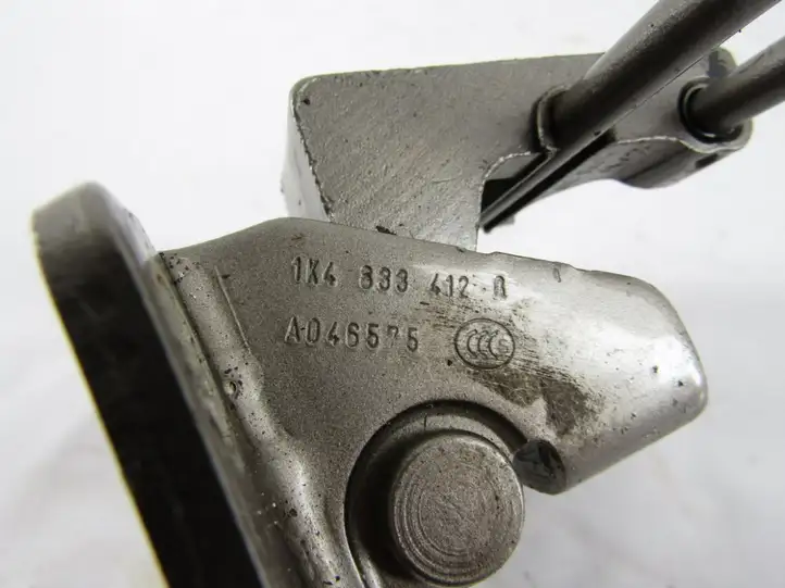 Volkswagen Golf Plus (2008 - 2014) Петли задней двери (комплект) — фото 2