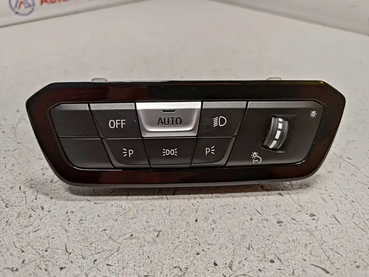 BMW 3 G20 G21 (2019 - ) 61319461139 Включатель фонарей — фото 1